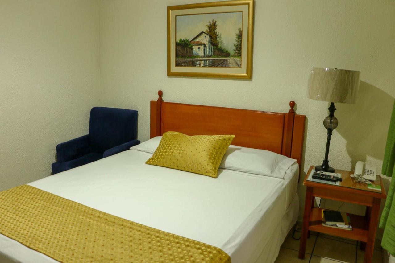 Hotel Villa Serena Escalon San Salvador Luaran gambar