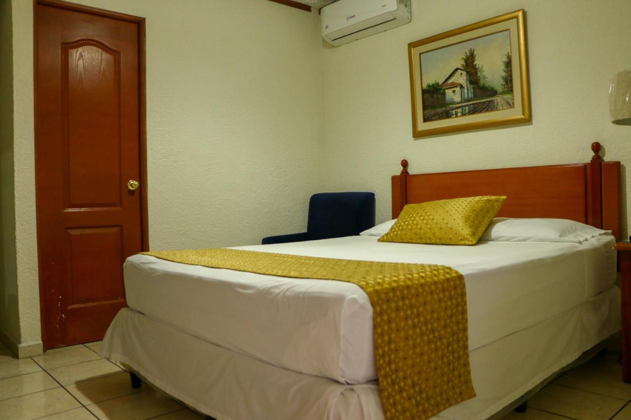 Hotel Villa Serena Escalon San Salvador Luaran gambar