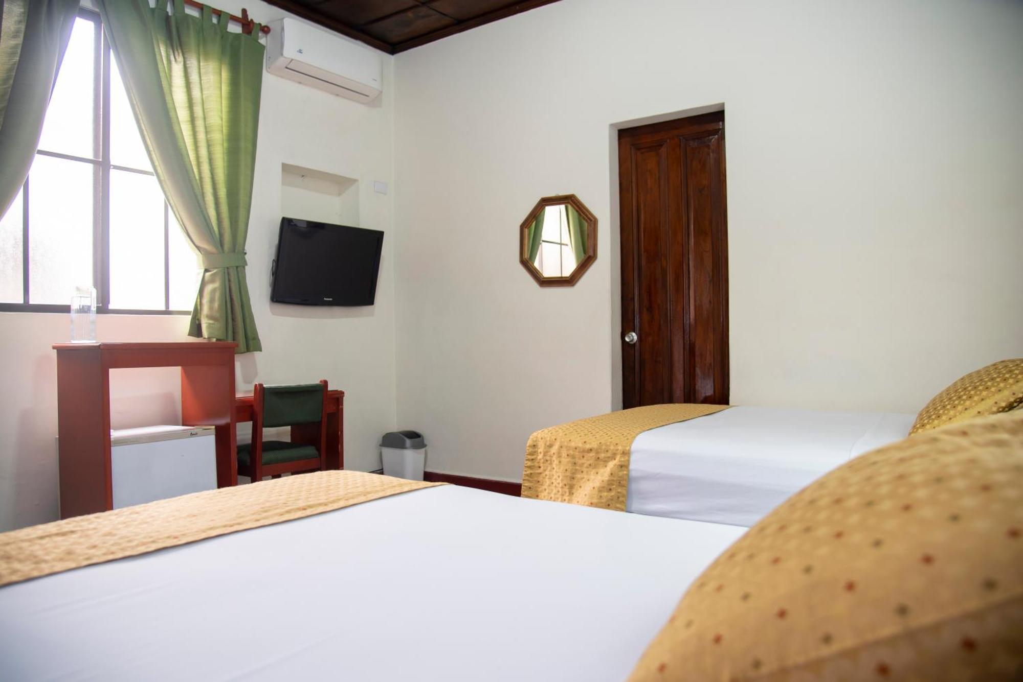 Hotel Villa Serena Escalon San Salvador Luaran gambar