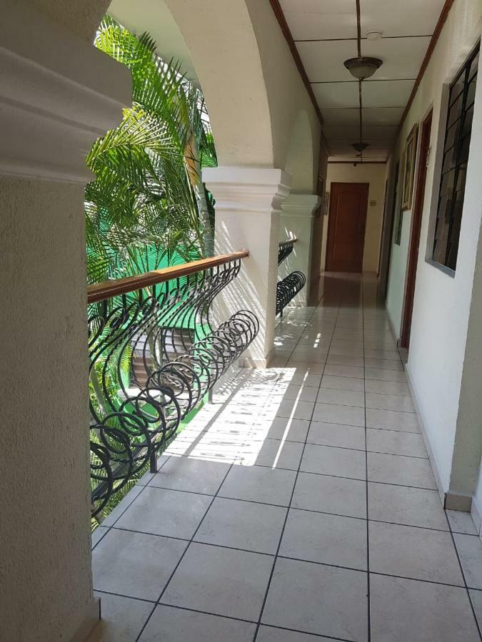 Hotel Villa Serena Escalon San Salvador Luaran gambar