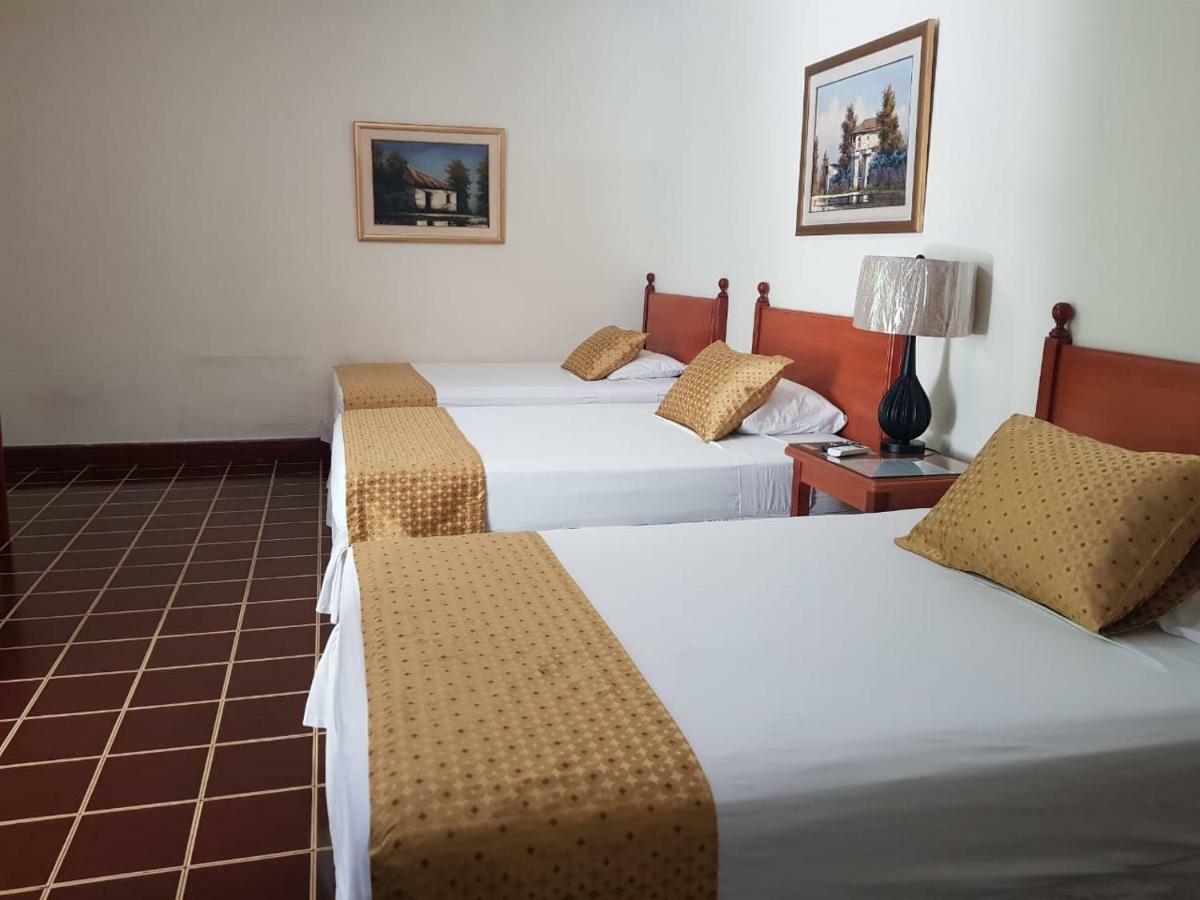Hotel Villa Serena Escalon San Salvador Luaran gambar